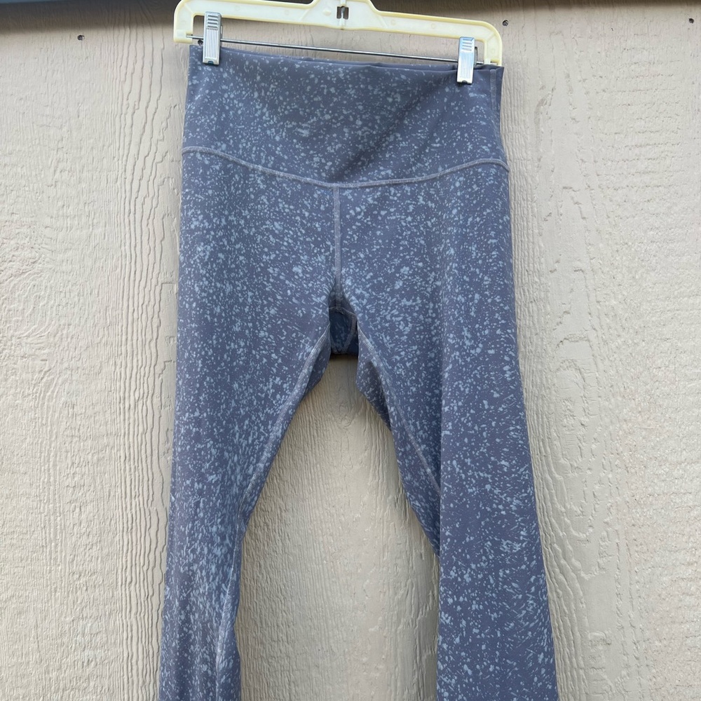 Lululemon Wunder Under Crop
High-Rise. 21" Washed Asphalt size 10